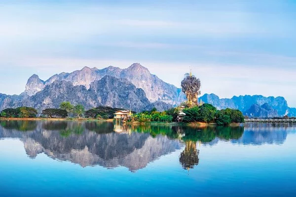 Three places in Southeast Asia are similar to Halong Bay in Vietnam