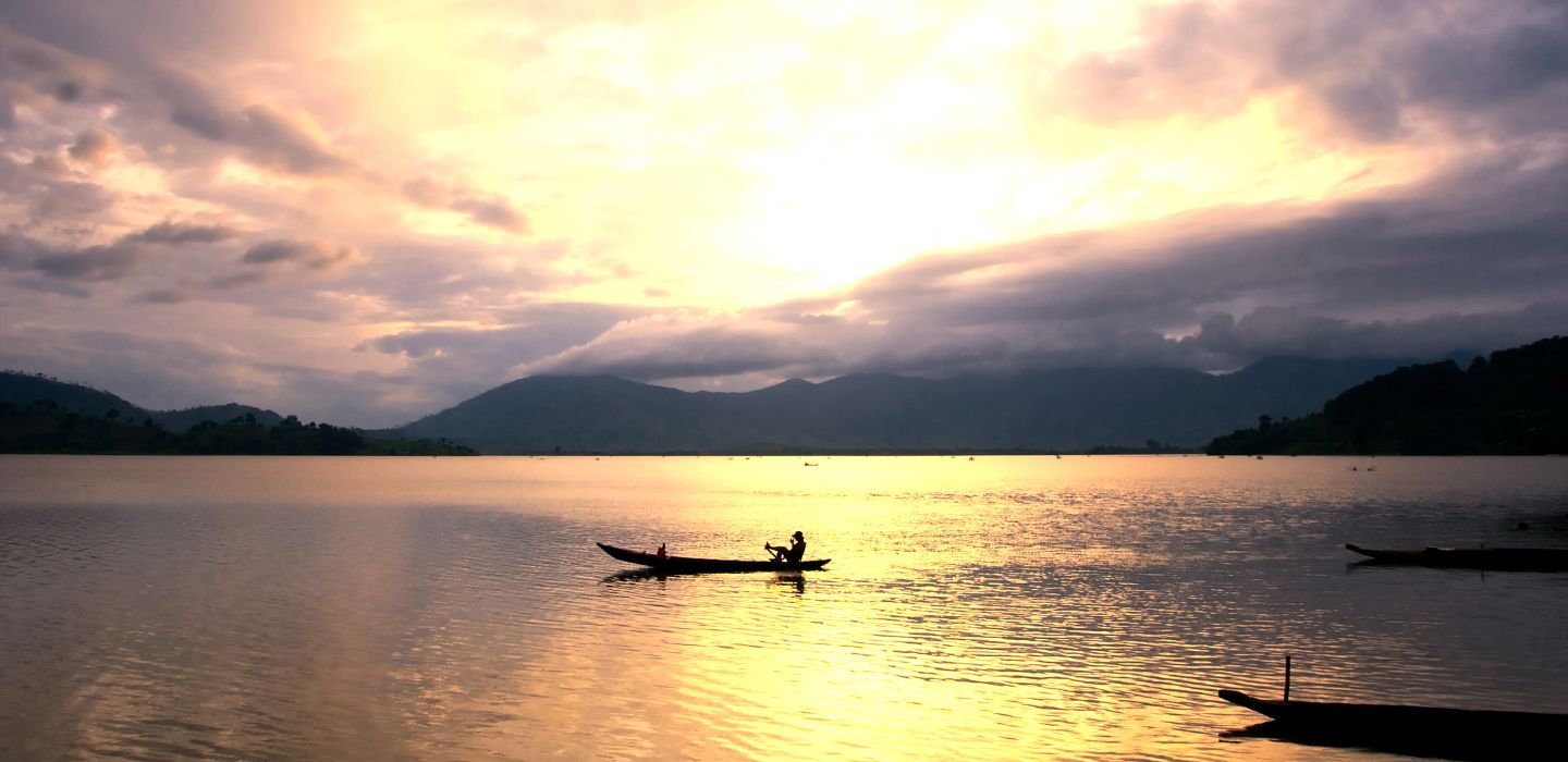 vietnam-off-the-beaten-path-3-lak-lake