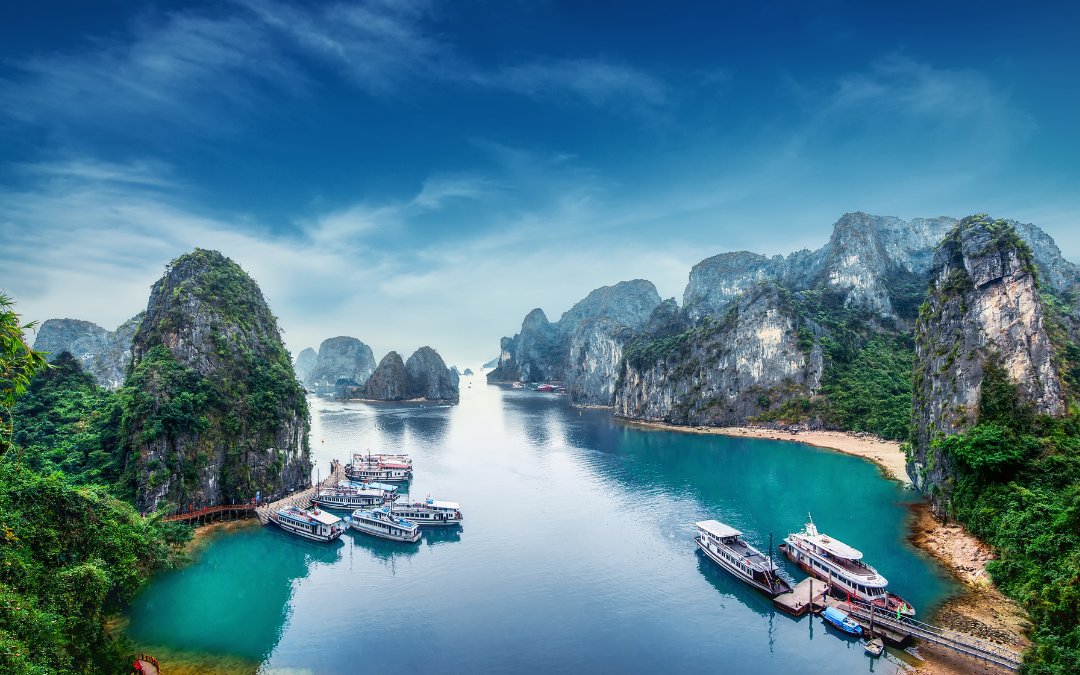 unesco-world-heritage-sites-in-southeast-asia-1-halong-bay