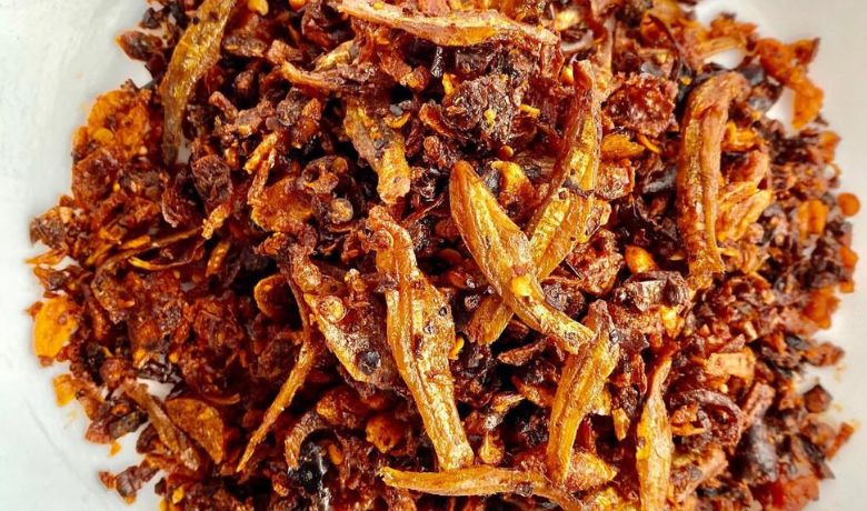 street-food-in-myanmar-13-balachaung