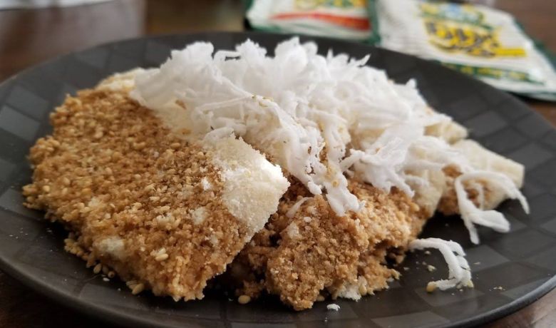street-food-in-myanmar-19-rice-cake