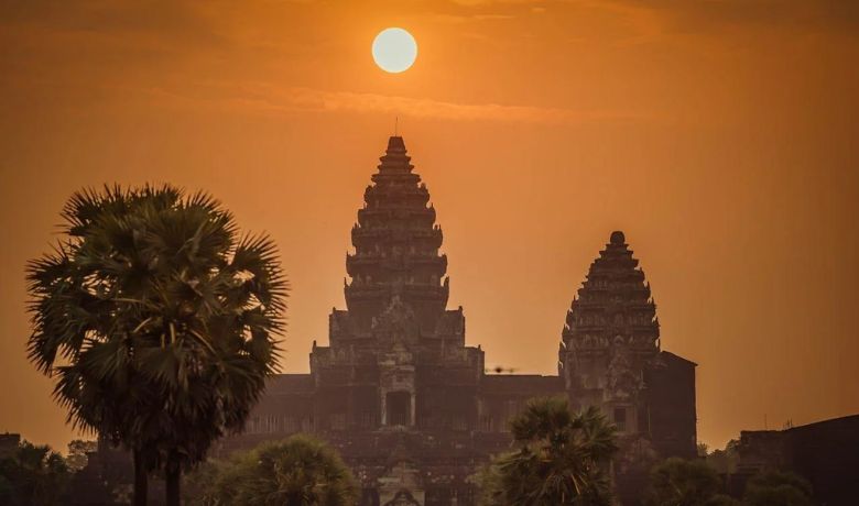 visiting-cambodia-in-july-12-sunrise-over-angkor-wat