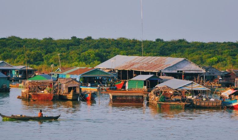 visiting-cambodia-in-july-3-tonle-sap-lake