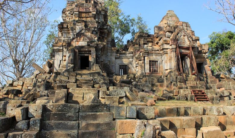 visiting-cambodia-in-july-8-wat-ek-phnom