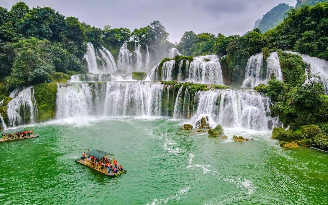 north-vietnam-provinces-4-ban-gioc-waterfall