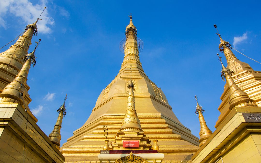 famous-pagodas-in-yangon-4