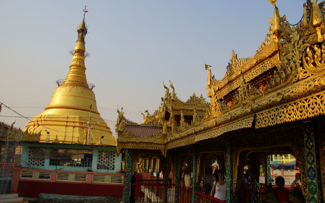 famous-pagodas-in-yangon-7