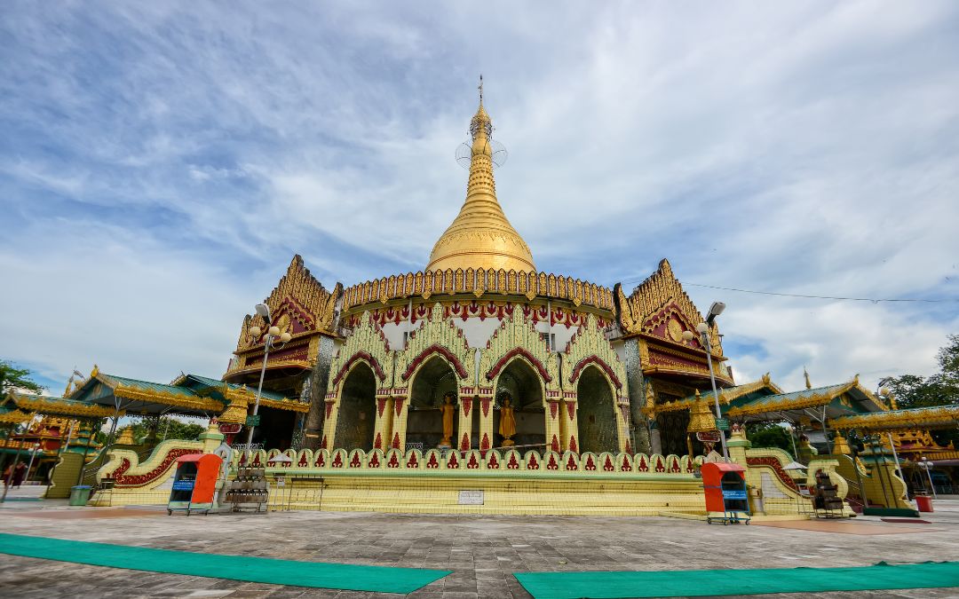 famous-pagodas-in-yangon-8