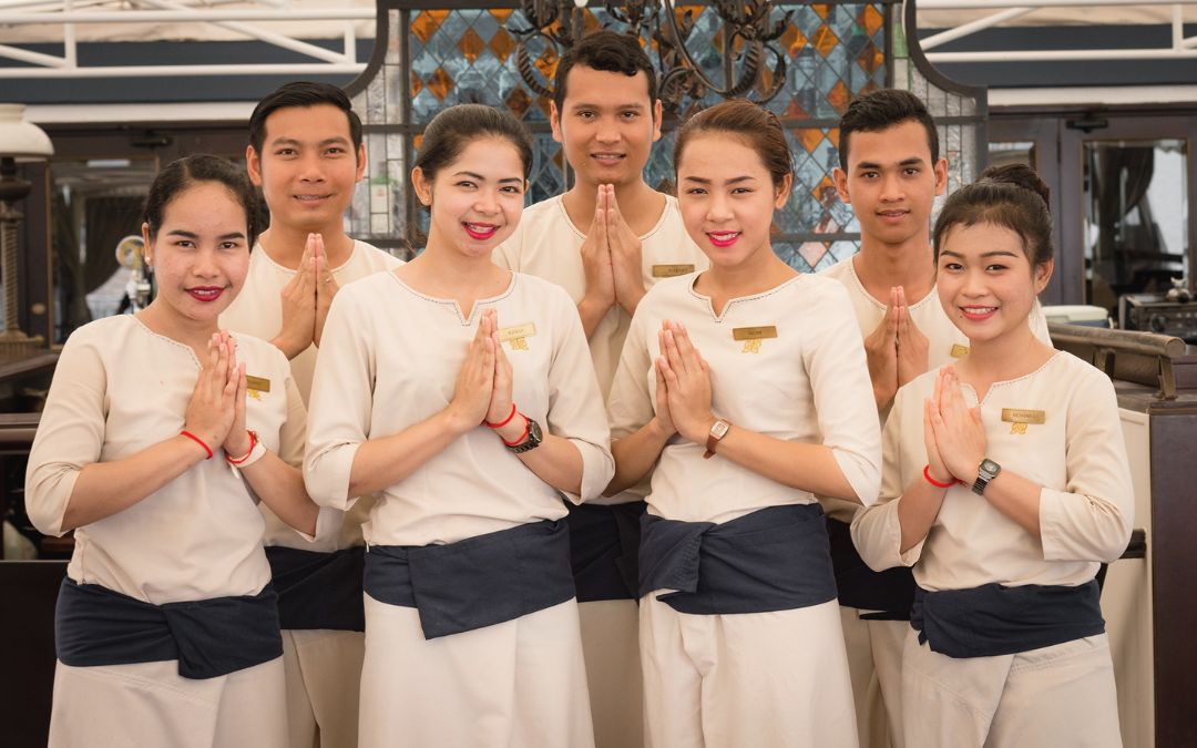 cambodia-etiquette-1