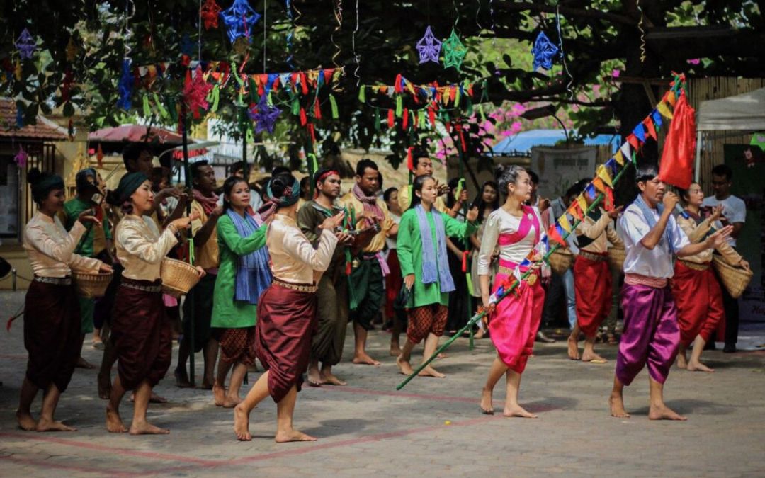 cambodia-etiquette-8