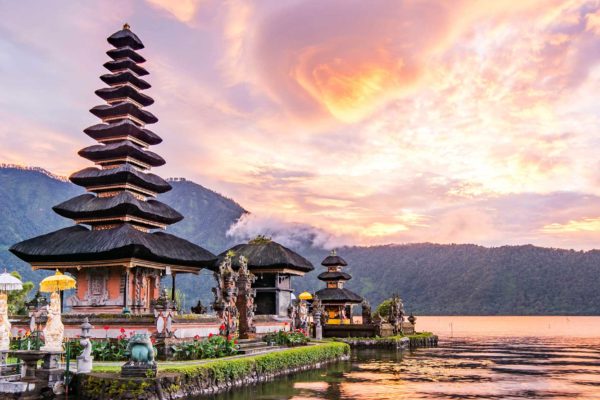 Explore the Best Temples in Bali for Culture, Views, and Inner Peace