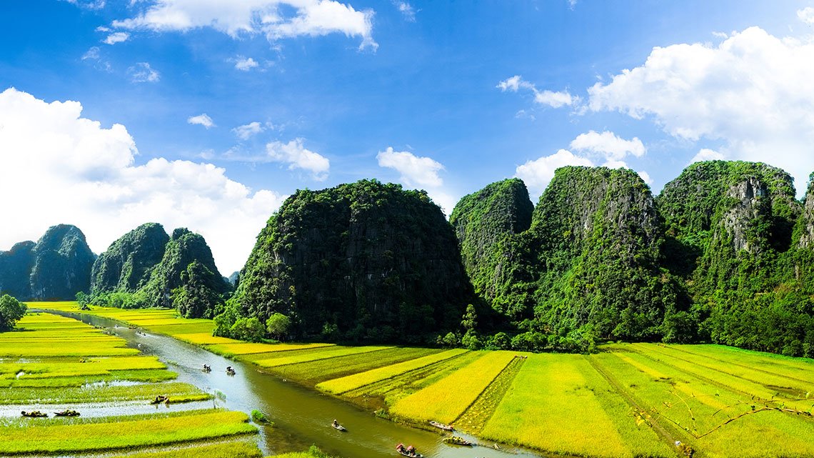 Tam Coc - Bich Dong : Caving & River Cruising to the Paradise in Ninh Binh, IndoChina Travel Blog Series, Vietnam