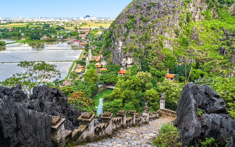 places-to-visit-in-vietnam-with-family-5