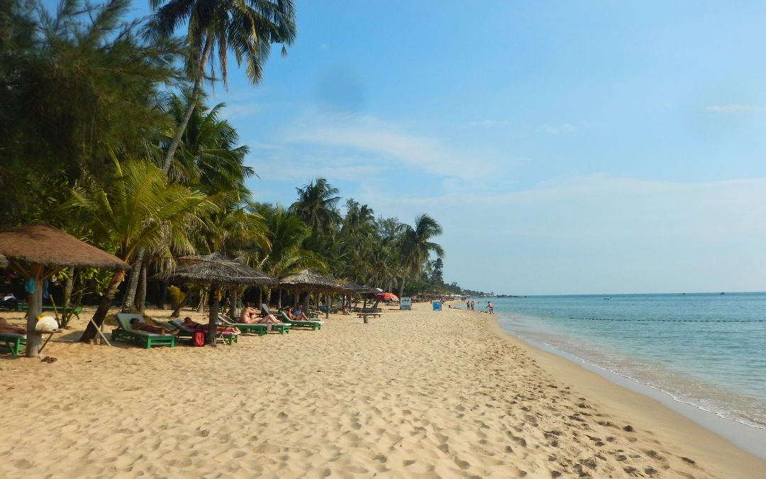 phu-quoc-travel-guide-long-beach