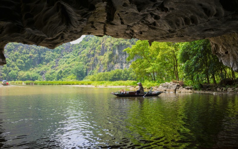 caves-in-vietnam-2-tam-coc