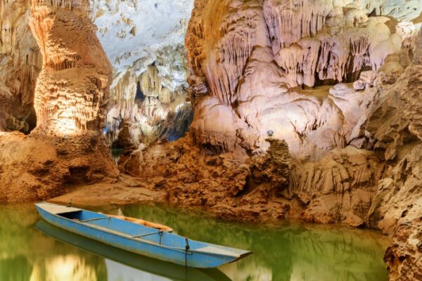 A Complete Guide To Exploring Phong Nha Caves