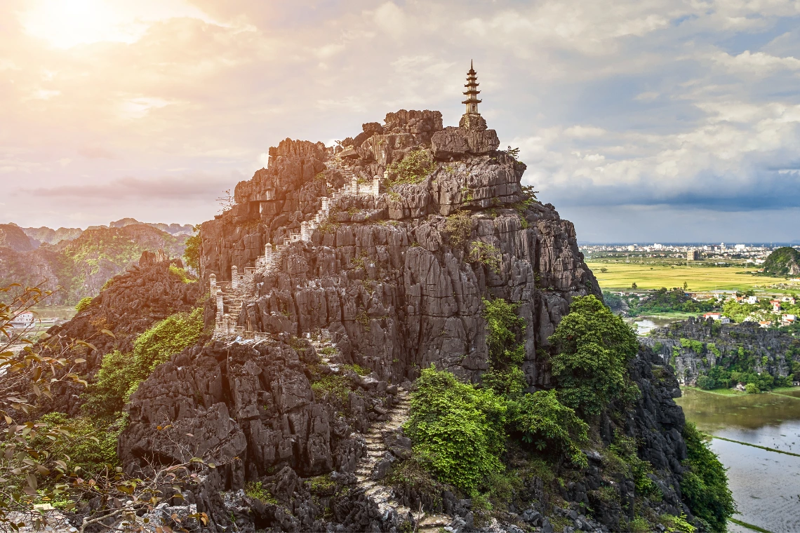 Hang Mua, Ninh Binh