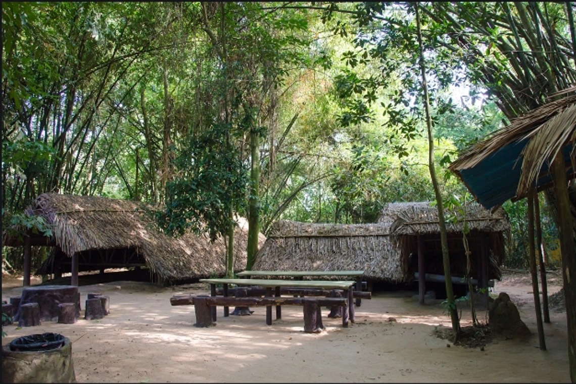 Scene Of Cu Chi Tunnels