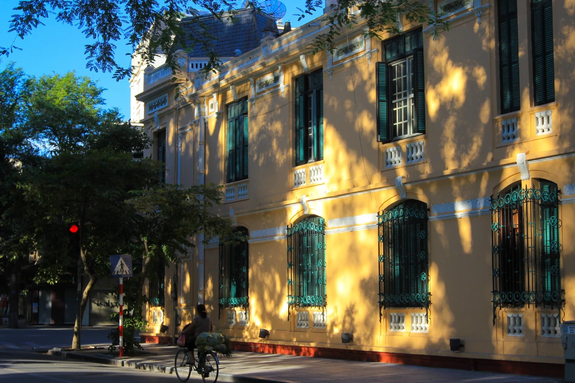 Tours in Hanoi often starts at the Old Quarter