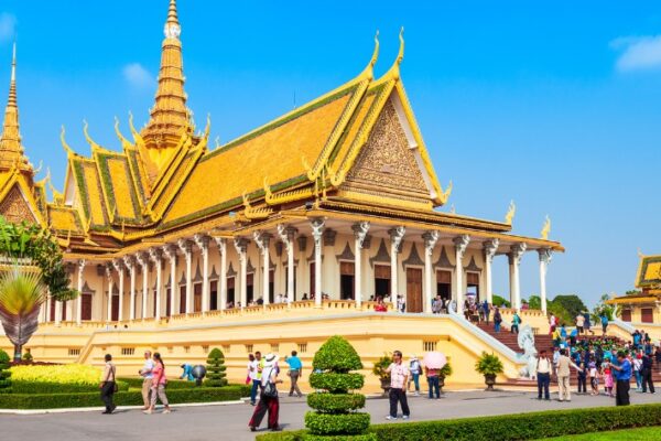 15 Incredible Things To Do In Phnom Penh For First-timers