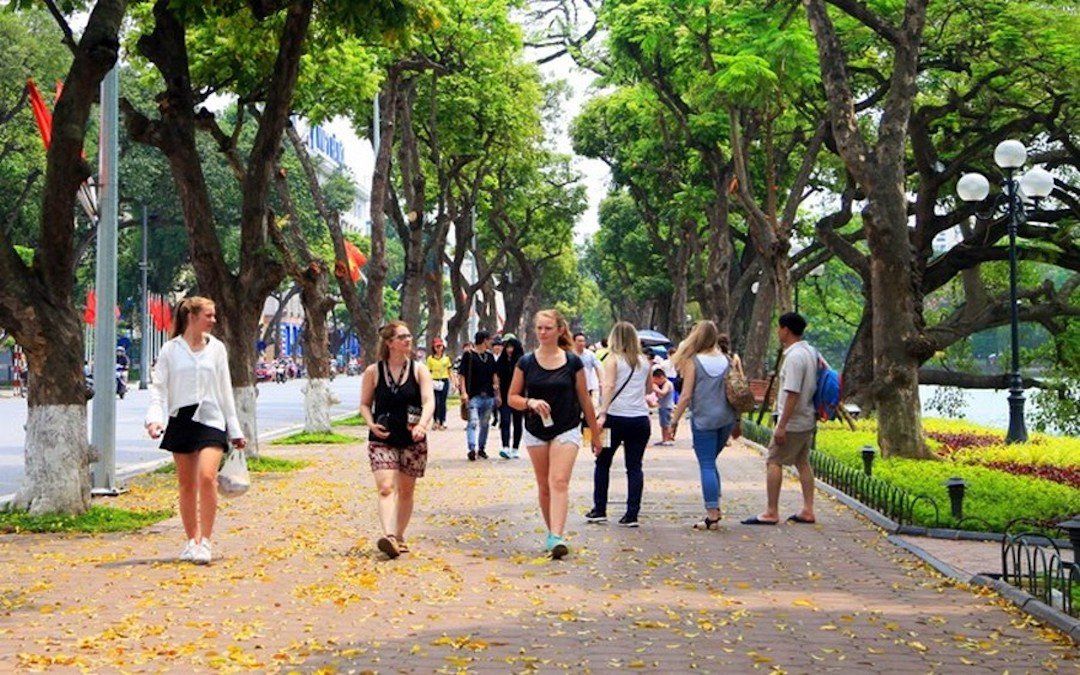 walking-tour-in-hanoi-12