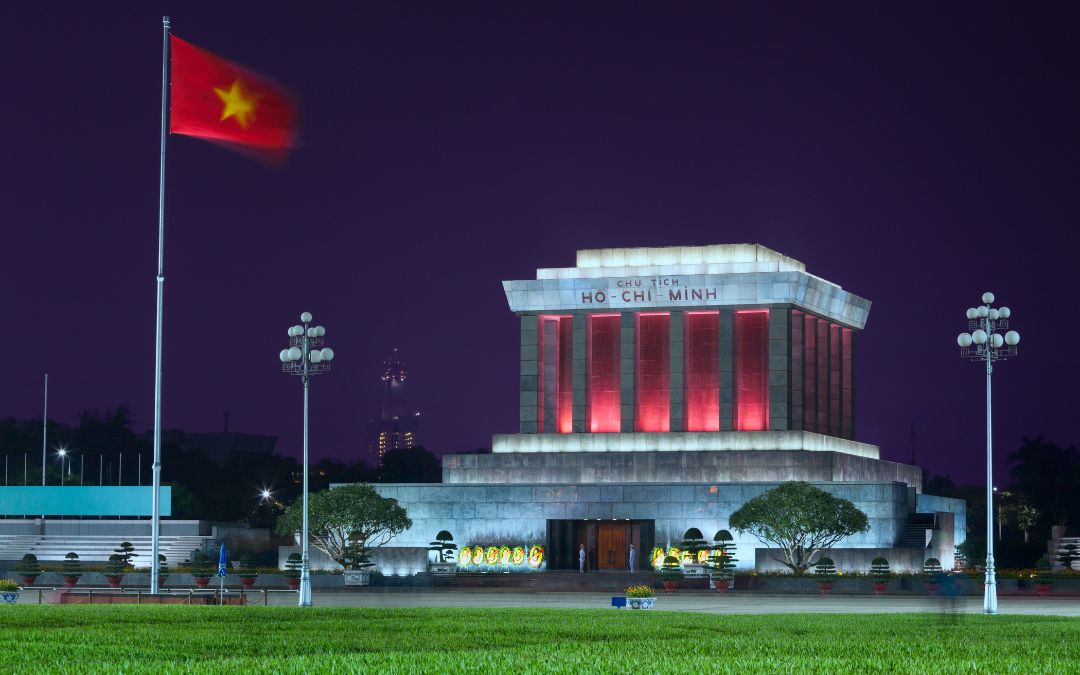 walking-tour-in-hanoi-3