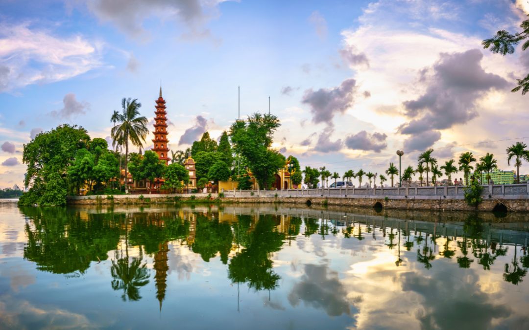 walking-tour-in-hanoi-7