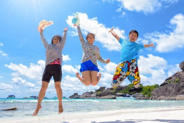 What To Do In Thailand With Your Family: Beaches, Temples, and Summer Fun