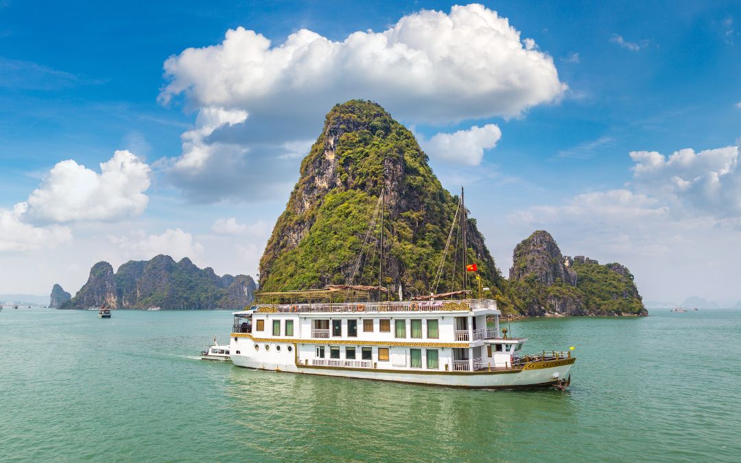 things-to-do-in-halong-bay-1