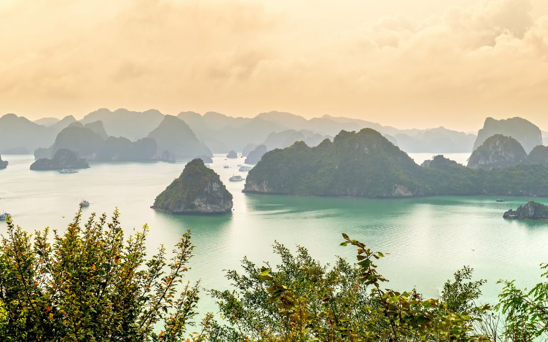 things-to-do-in-halong-bay-2