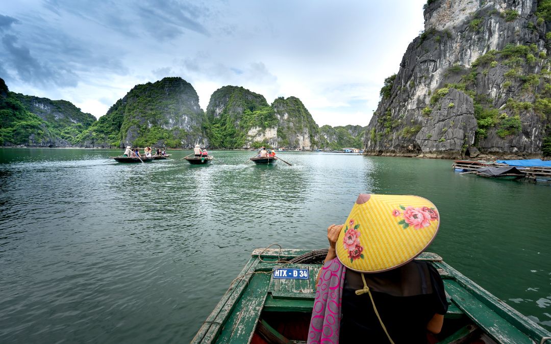 lan-ha-bay-3