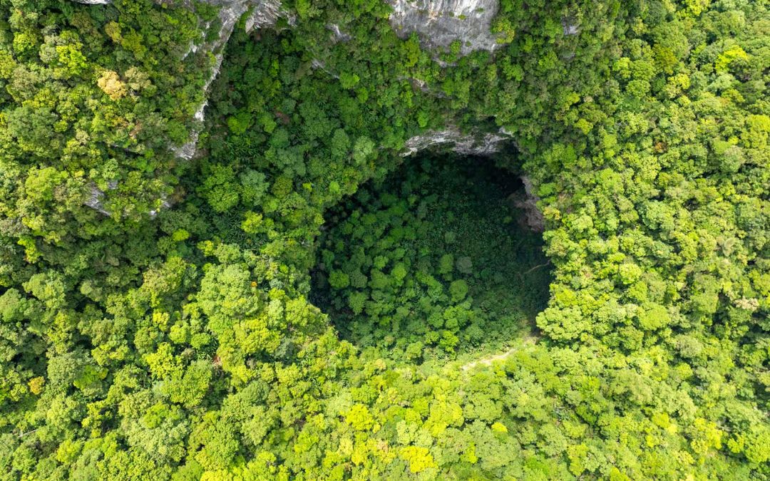 vietnam-cave-tour-1