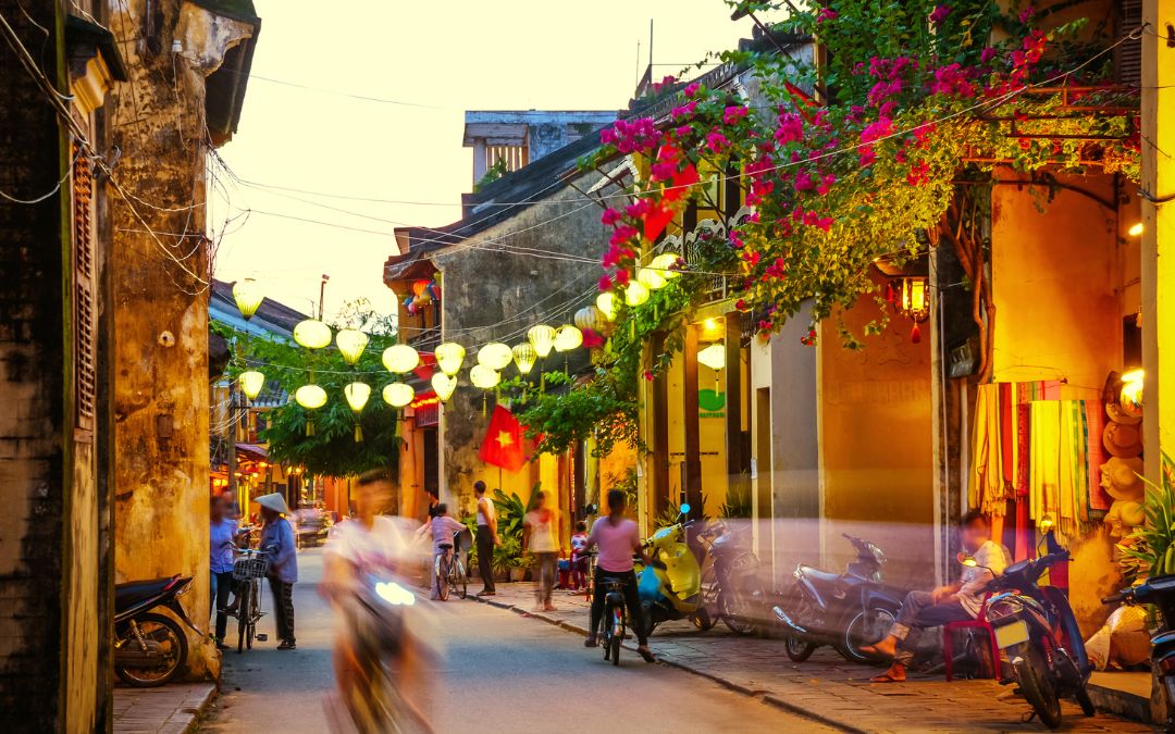 vietnam-tours-for-seniors-10