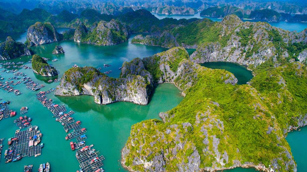 Classic Vietnam Tour: Ho Chi Minh City to Hanoi