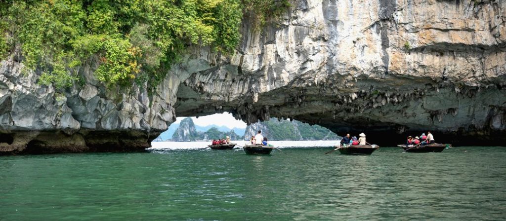 Exploring the Enchanting Halong Bay Caves: A Journey Through Vietnam’s Natural Wonders