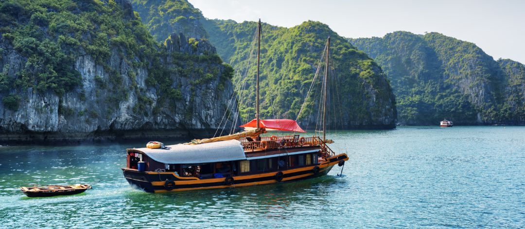 Discover The Best Ways To Travel From Hanoi To Halong Bay
