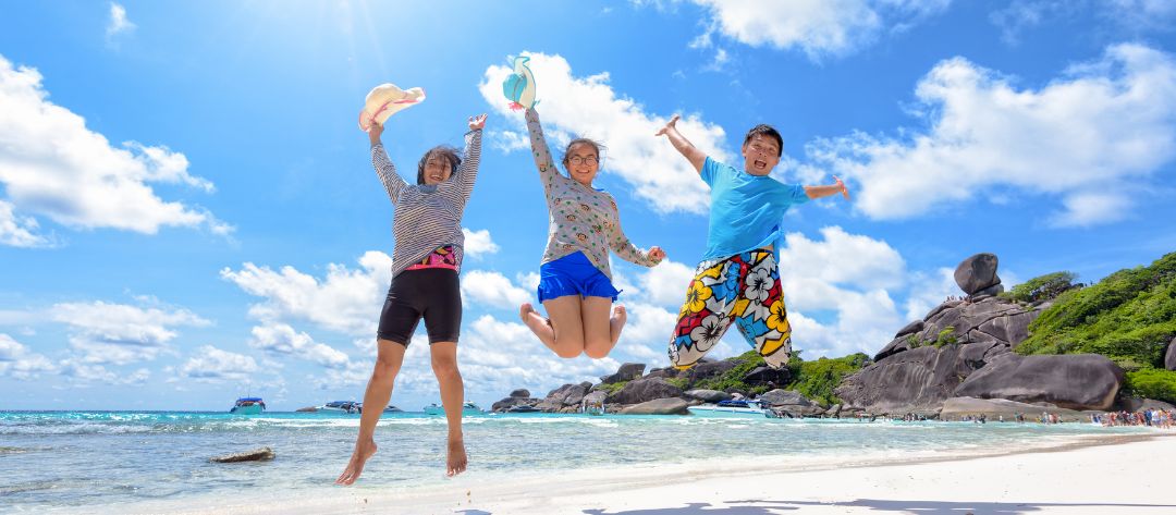 What To Do In Thailand With Your Family: Beaches, Temples, and Summer Fun