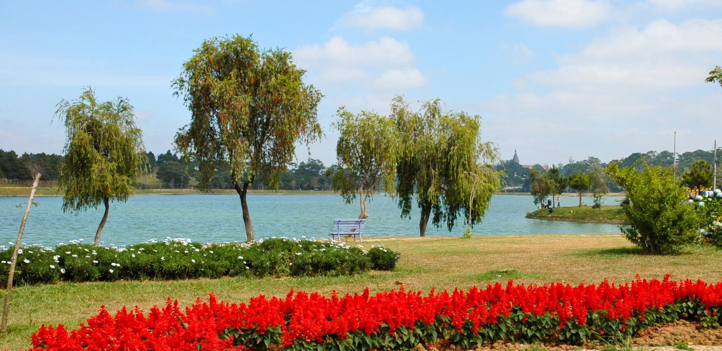 central-and-southern-vietnam-5-xuan-huong-lake