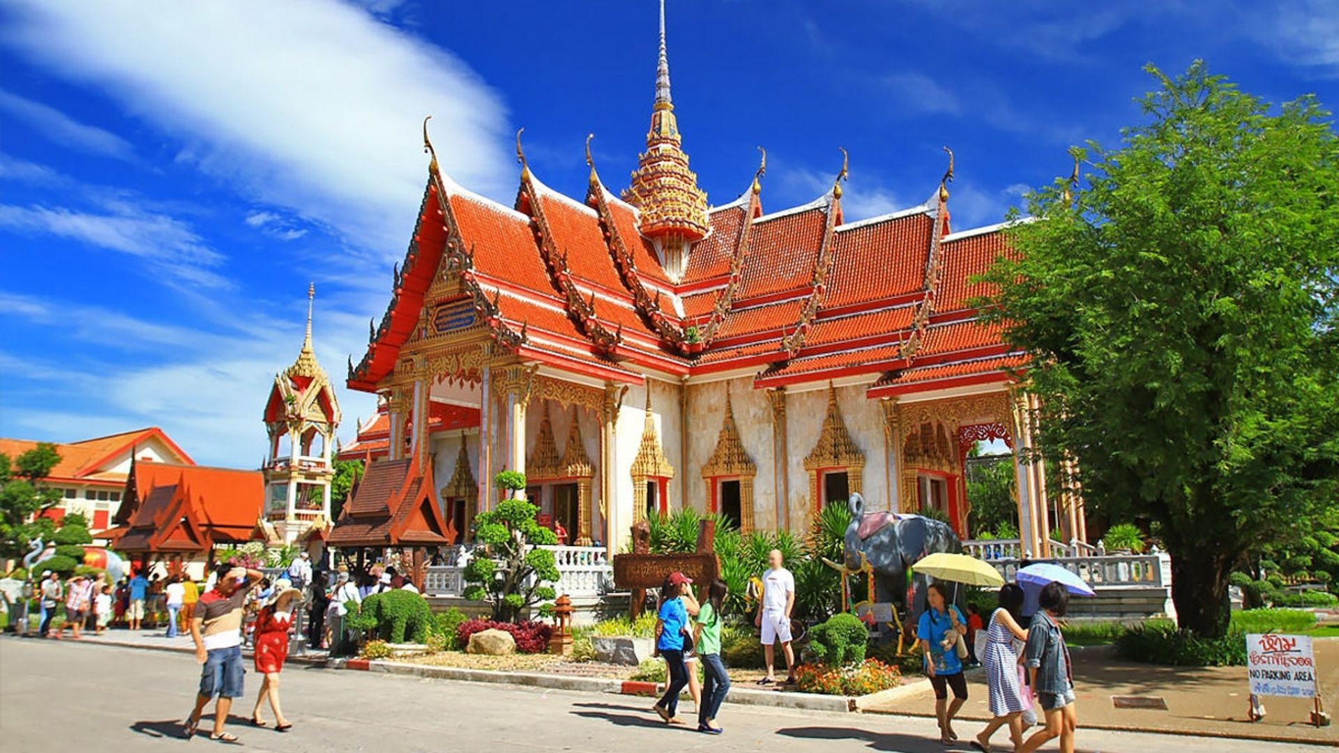 thailand-honeymoon-2-wat-chalong-temple