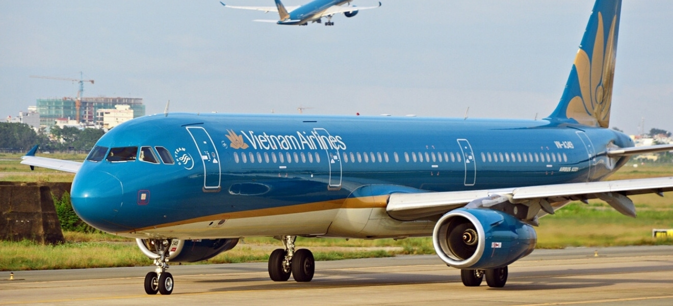 Best Ways to Travel from Hanoi to Ho Chi Minh City in 2026 – Flights, Trains & Buses Compared