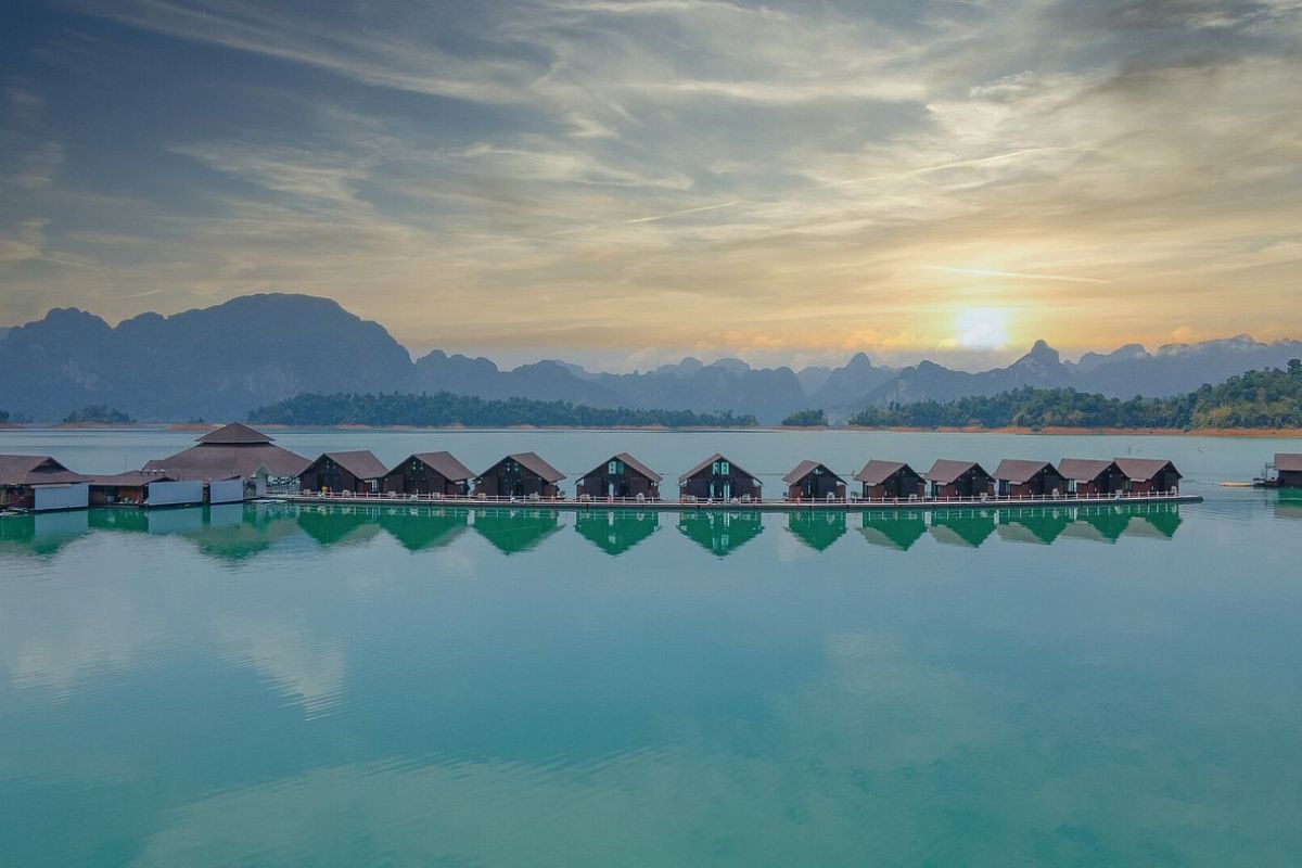 500 Rai Floating Resort