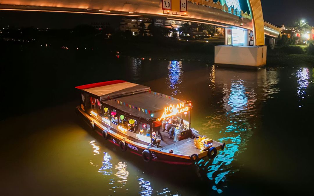hoi-an-memories-show-transportation-options
