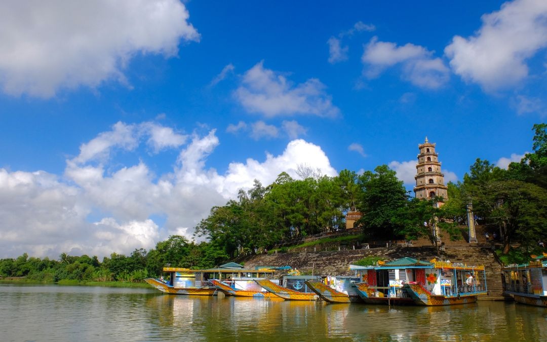 hue-tomb-thien-mu-pagoda