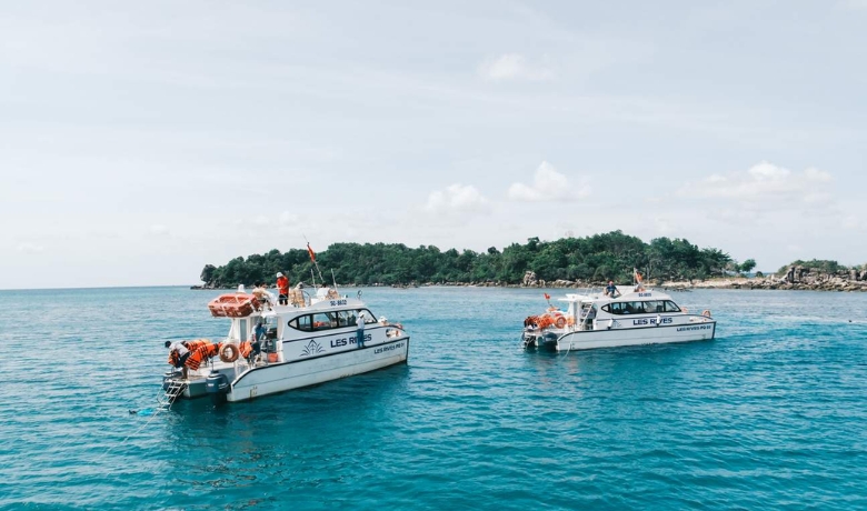 snorkeling-in-vietnam-9