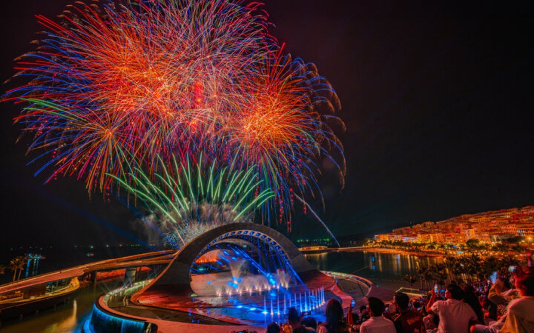 unset-town-phu-quoc-Multimedia-Show