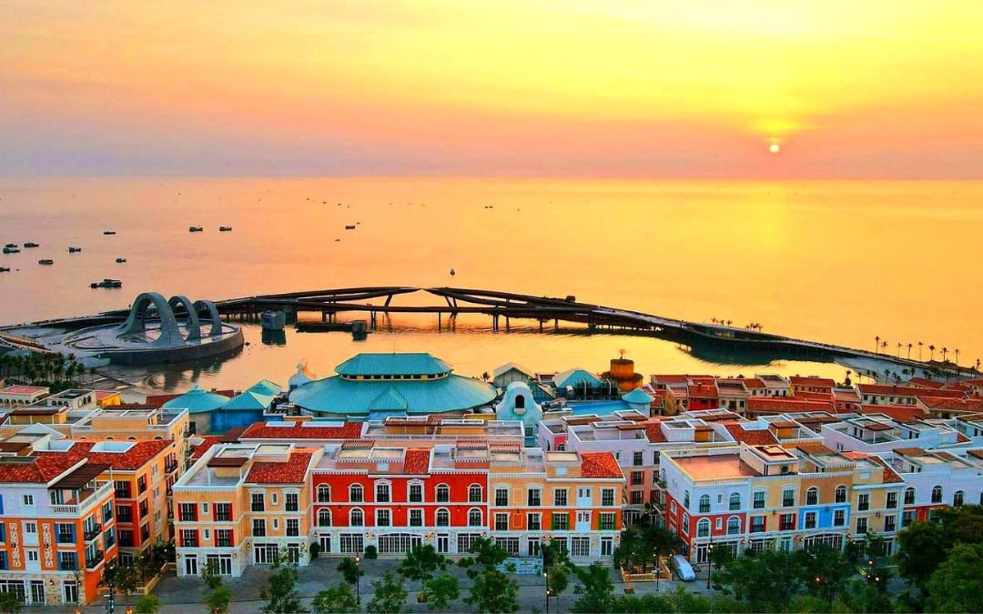sunset-town-phu-quoc-overview