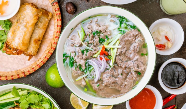 traditional-vietnamese-dishes-2