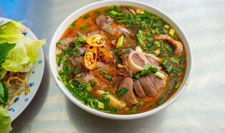 traditional-vietnamese-dishes-6