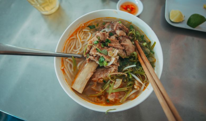 vietnam-street-food-1