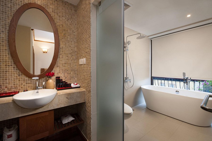 mk-premier-boutique-hotel-balcony-deluxe